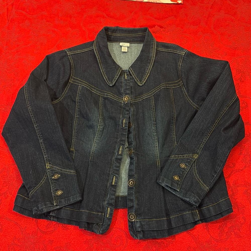 Venezia Denim Jacket LIKE NEW decorative floral buttons 18/20